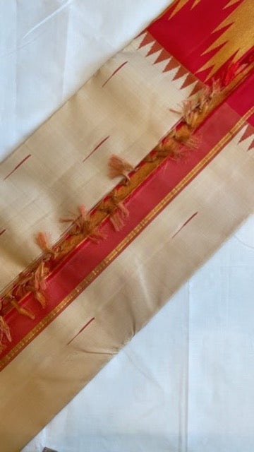 RAYS | Cream Pure Silk Korvai Kanjeevaram Saree With Bright Red Temple Border